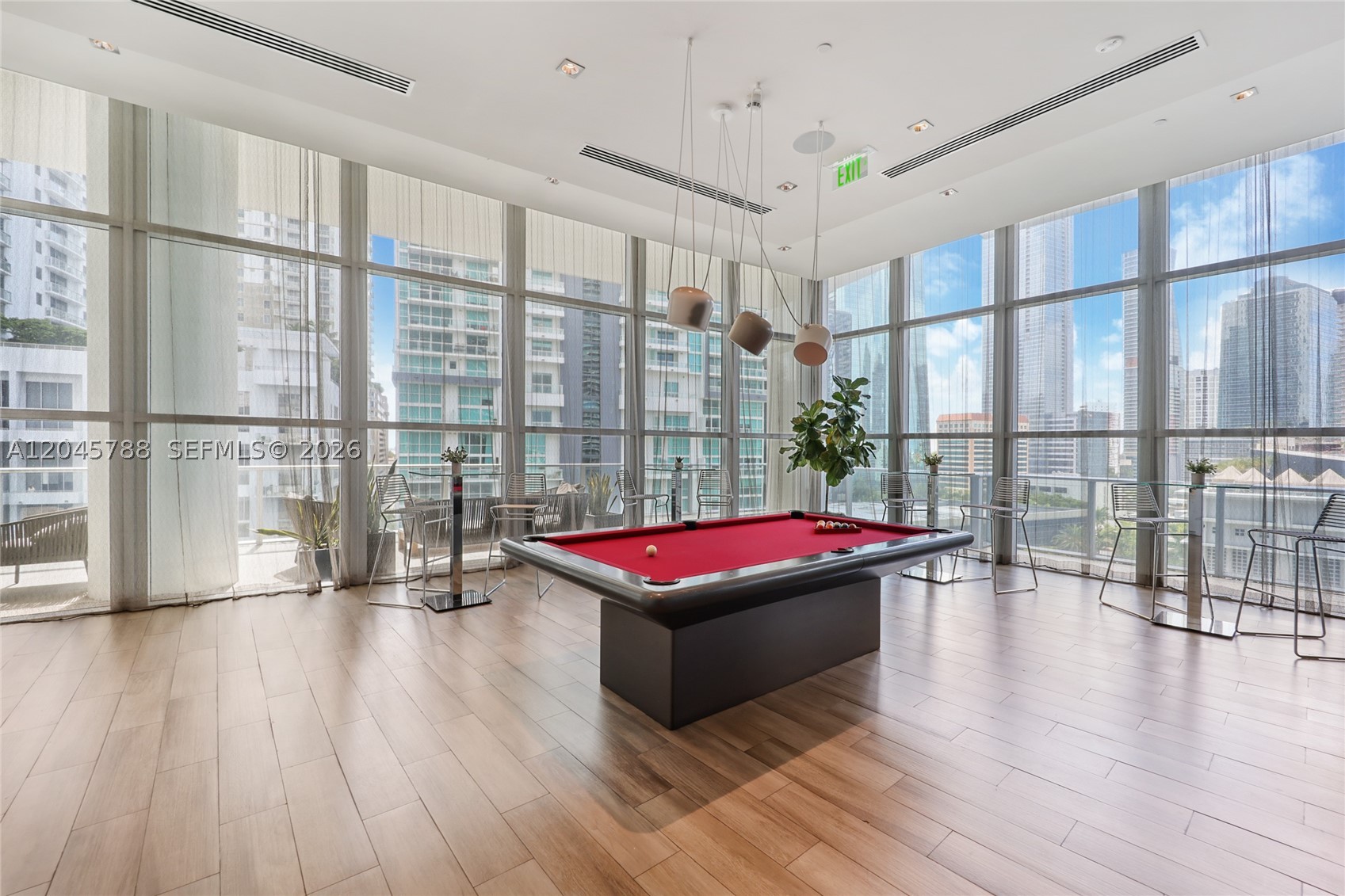 1100 MILLECENTO RESIDENCE - Residential