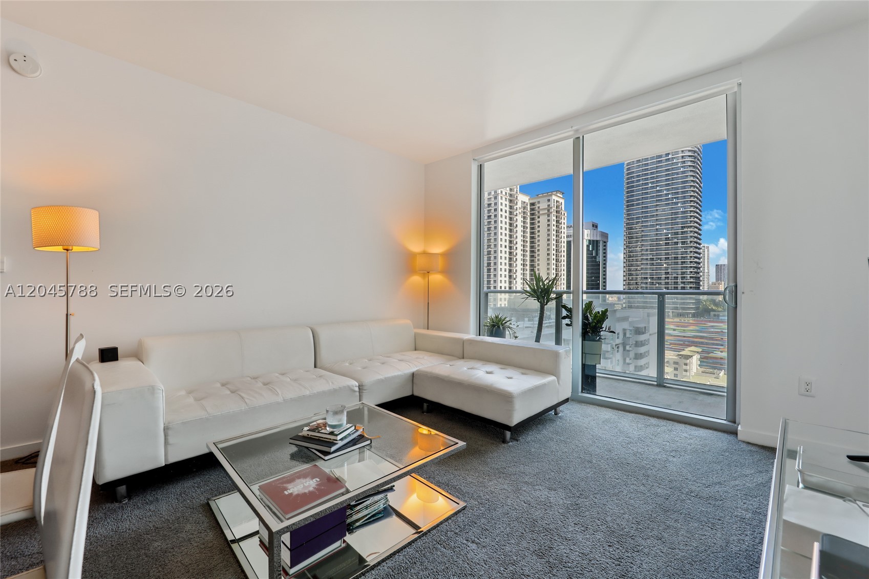1100 MILLECENTO RESIDENCE - Residential