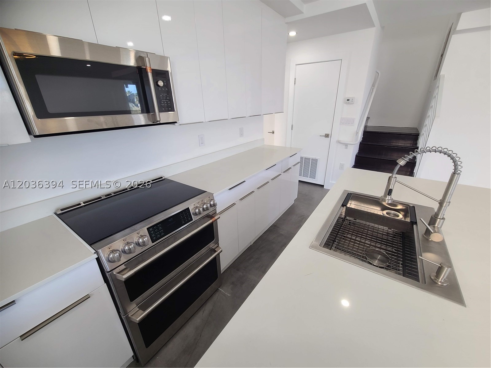 OCEAN BEACH ADDN NO 3 - Residential Lease
