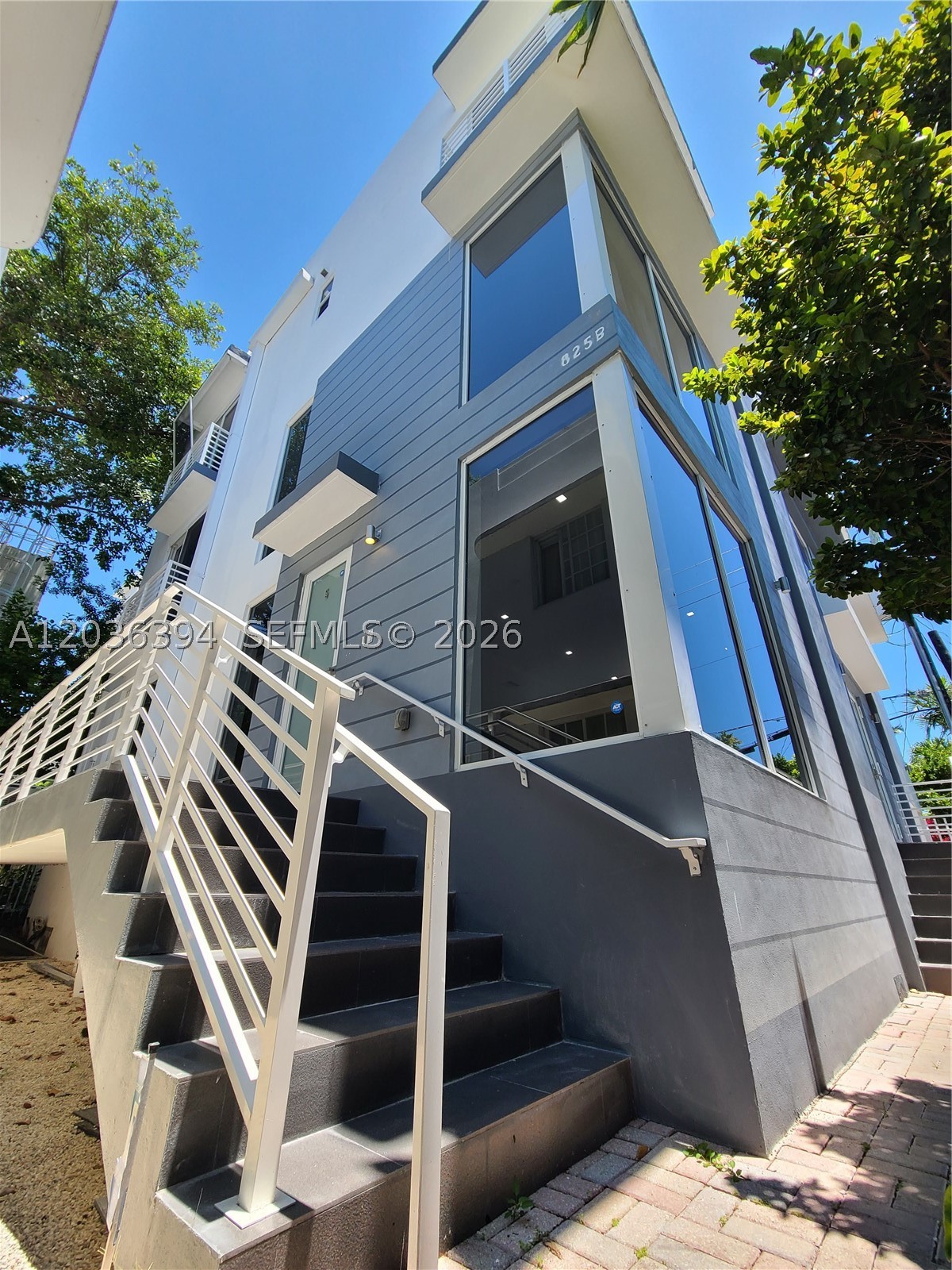 3/3 Townhouse on 2nd and 3rd floor of 3-story 2017 building. Assigned Parking, Private W/D, fantastic 800sqf rooftop (perfect for sunset watching and BBQing!) & semi-private entrance in gated boutique complex. The Unit has 1 bedroom and 1 bathroom on the first level, and 2 2bedrooms each with on-suite bathrooms on the 2nd level. The W/D are new and in a separate laundry room in the hallway of the 2nd level. The unit also has a private Video intercom, ideal for deliveries. The community is impeccably maintained, with landscaping once a week and pressure washing once a month.