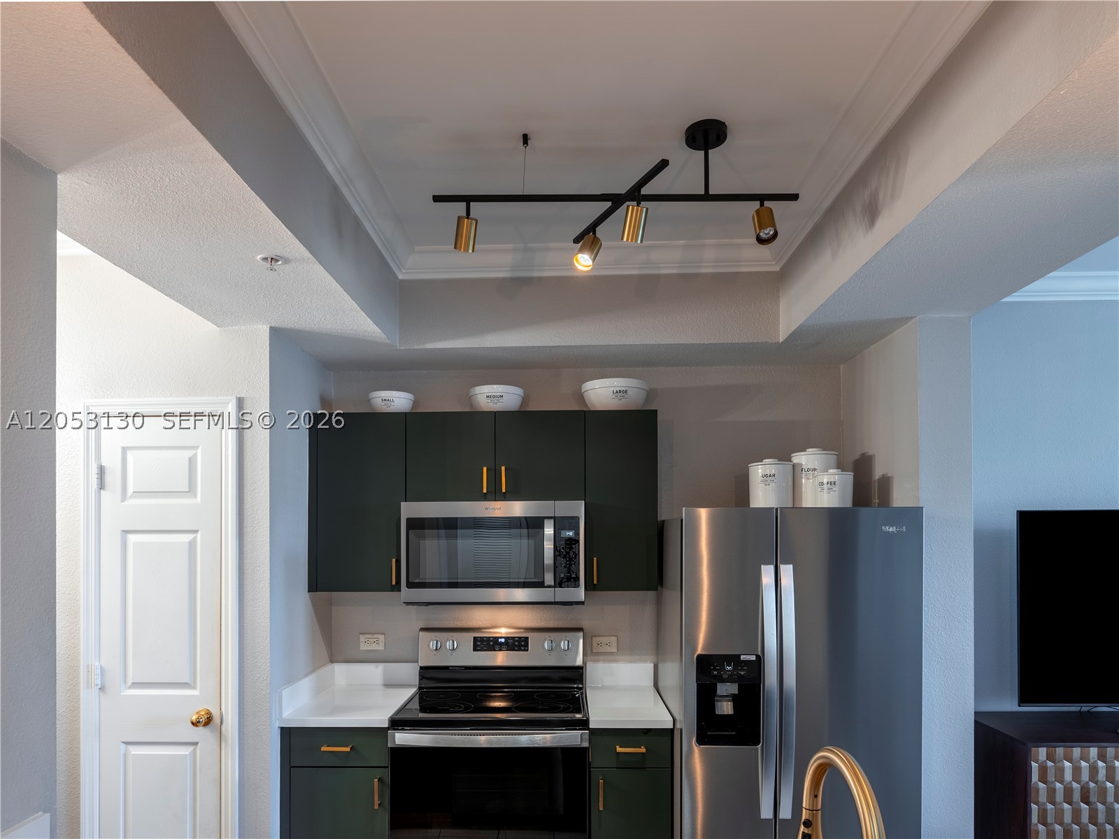 SOLE AT FORT LAUDERDALE C - Residential Lease