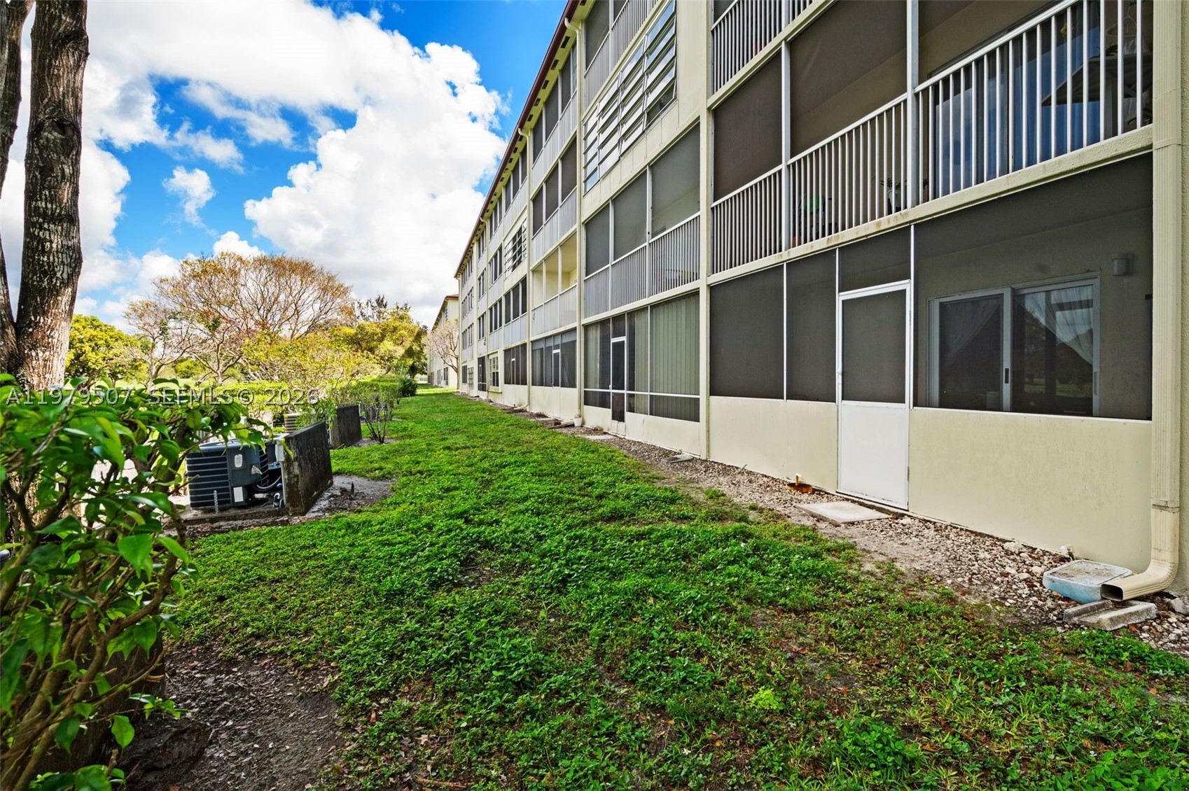 KINGSLEY AT CENTURY VILLA - Residential