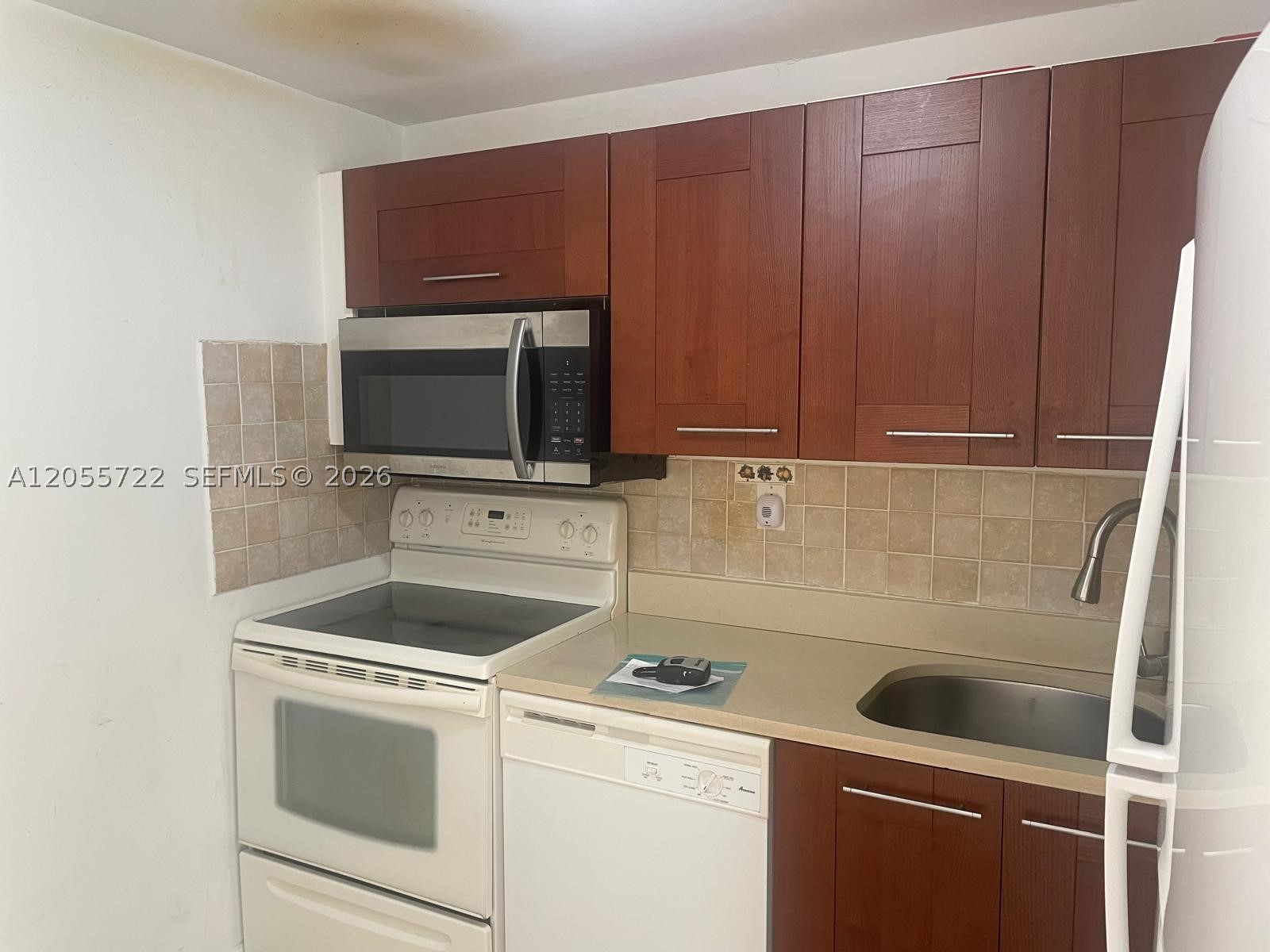 RIVIERA ISLES CONDO - Residential Lease