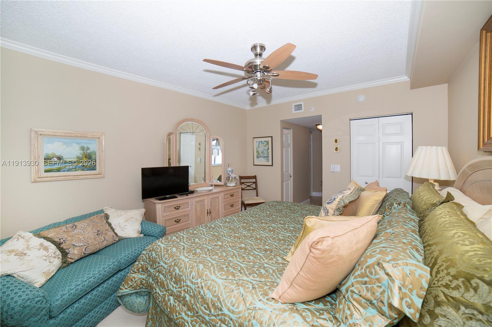 PORTO BELLAGIO CONDO - Residential