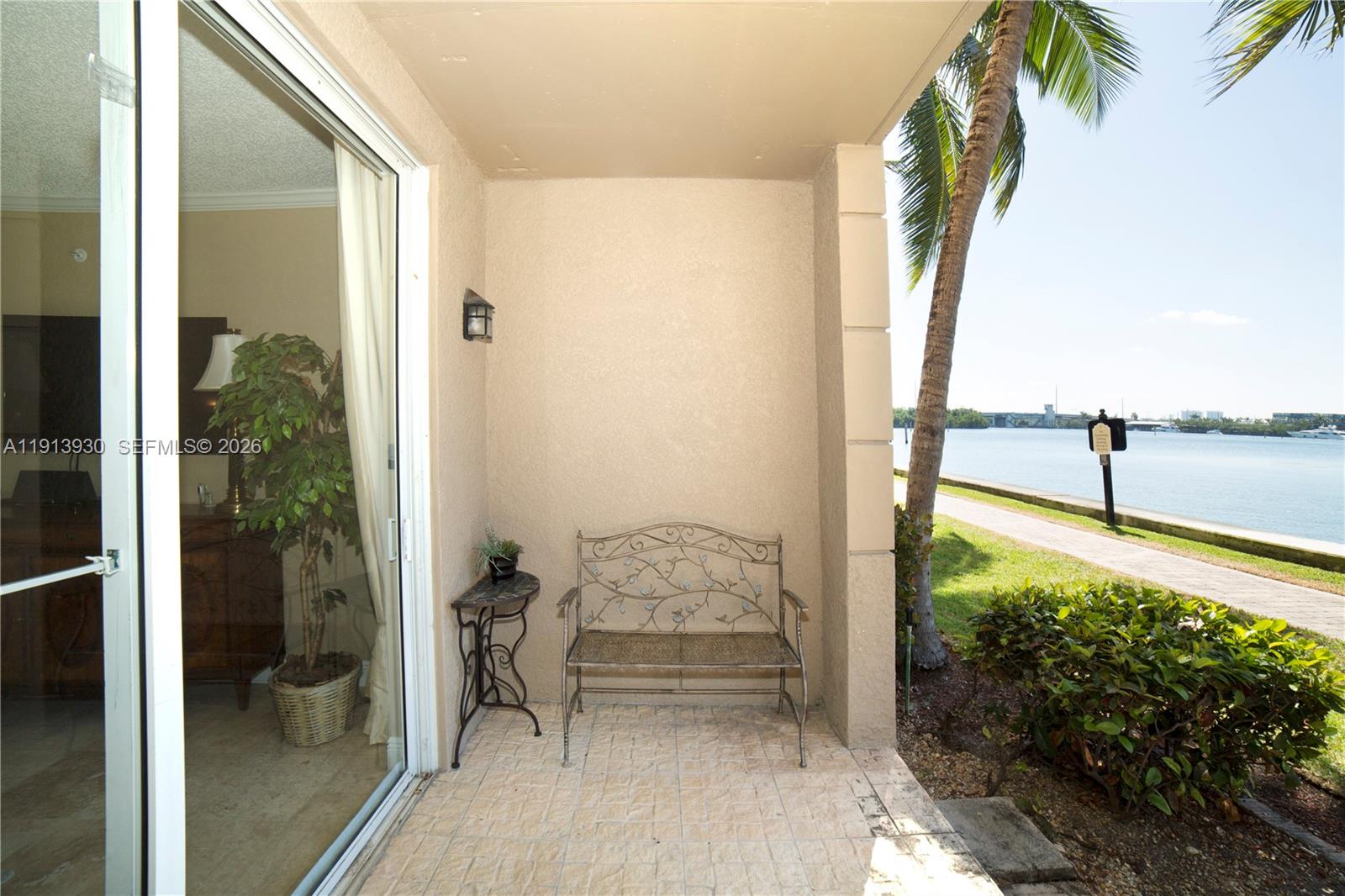 PORTO BELLAGIO CONDO - Residential