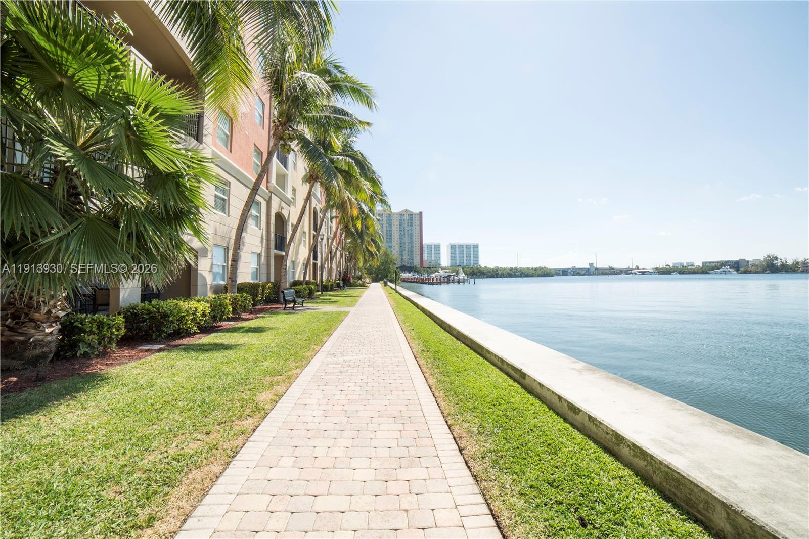 PORTO BELLAGIO CONDO - Residential