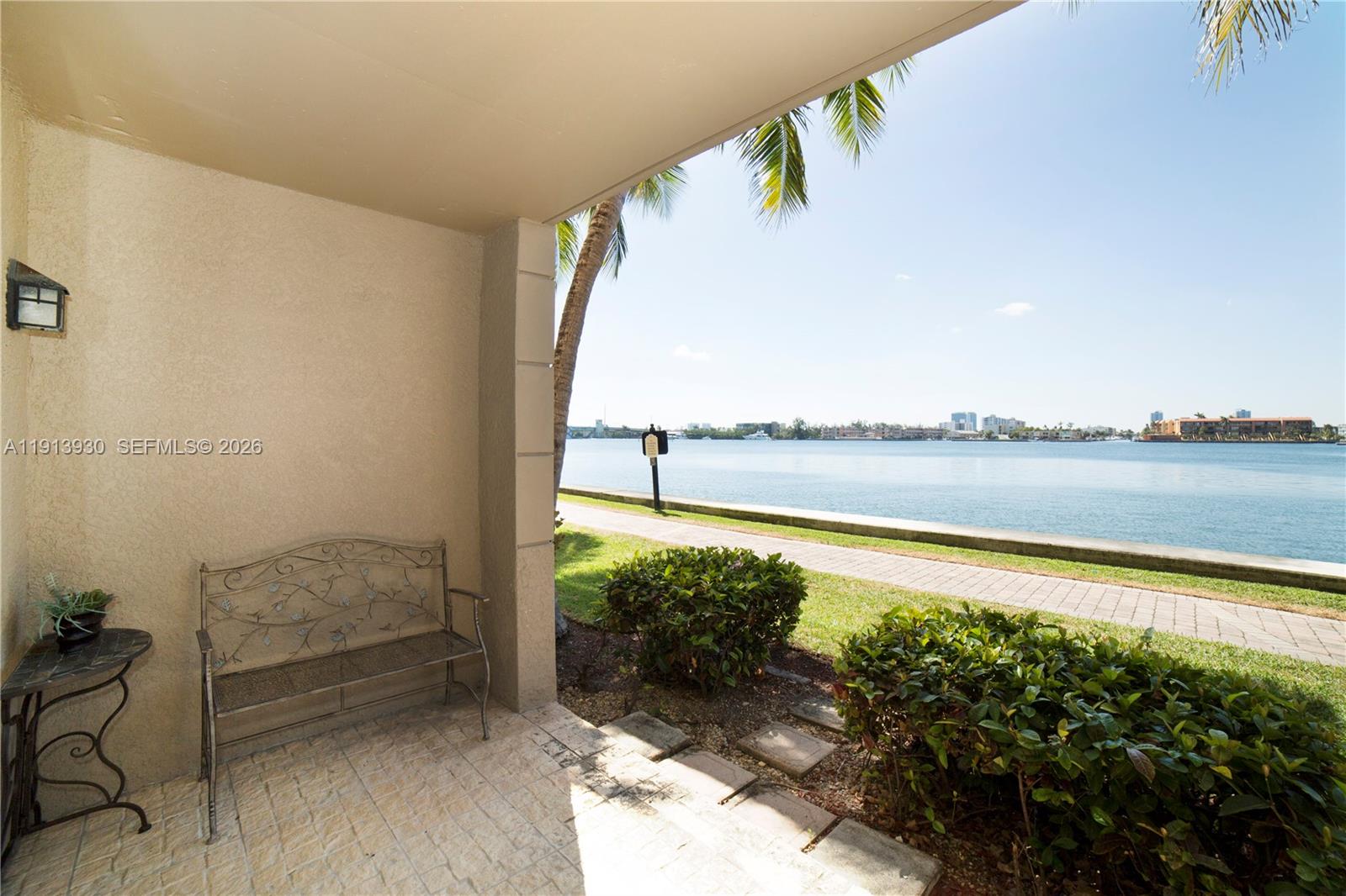 PORTO BELLAGIO CONDO - Residential