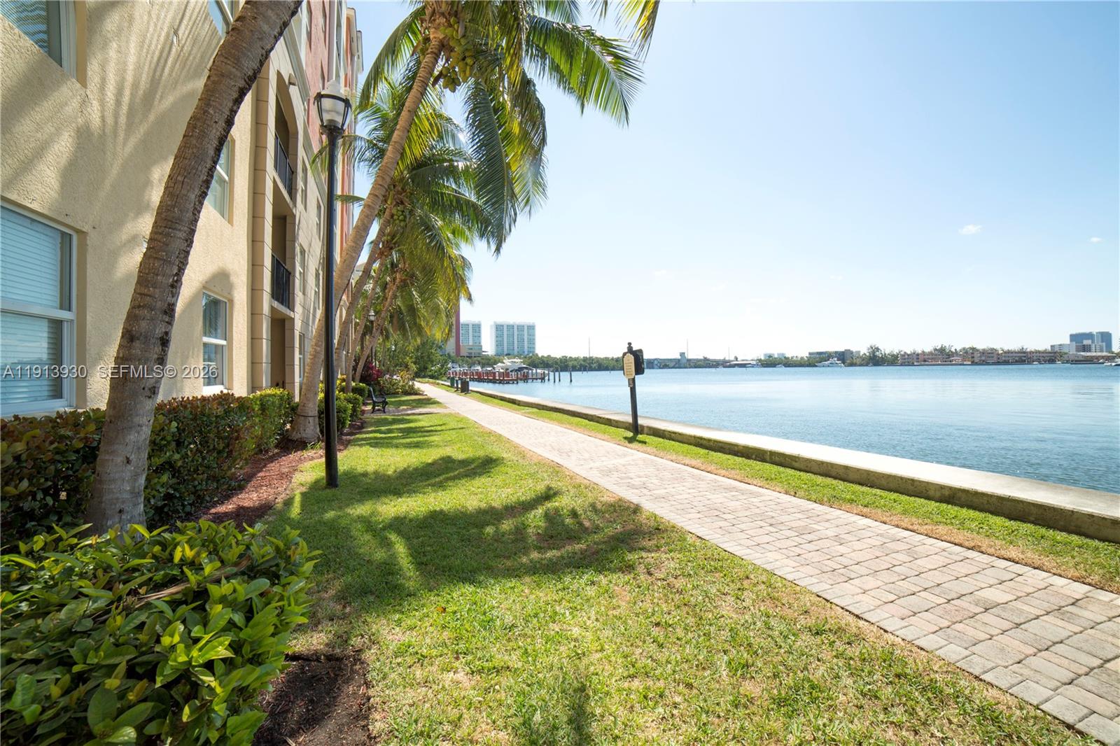 PORTO BELLAGIO CONDO - Residential