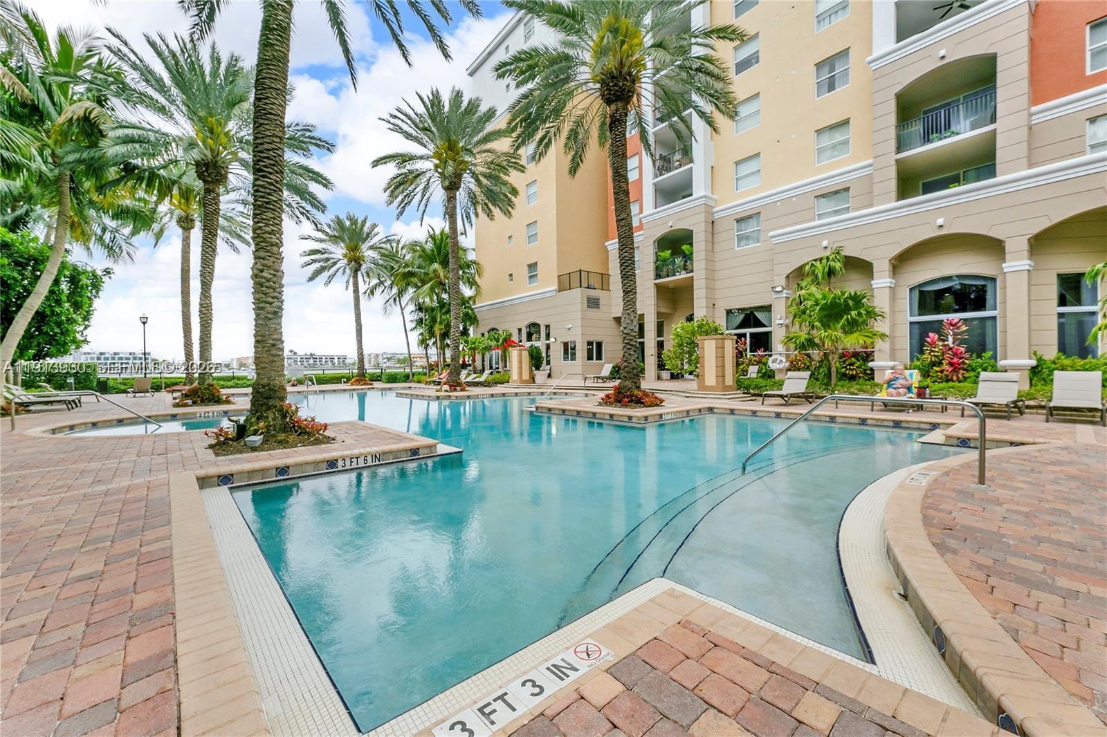 PORTO BELLAGIO CONDO - Residential