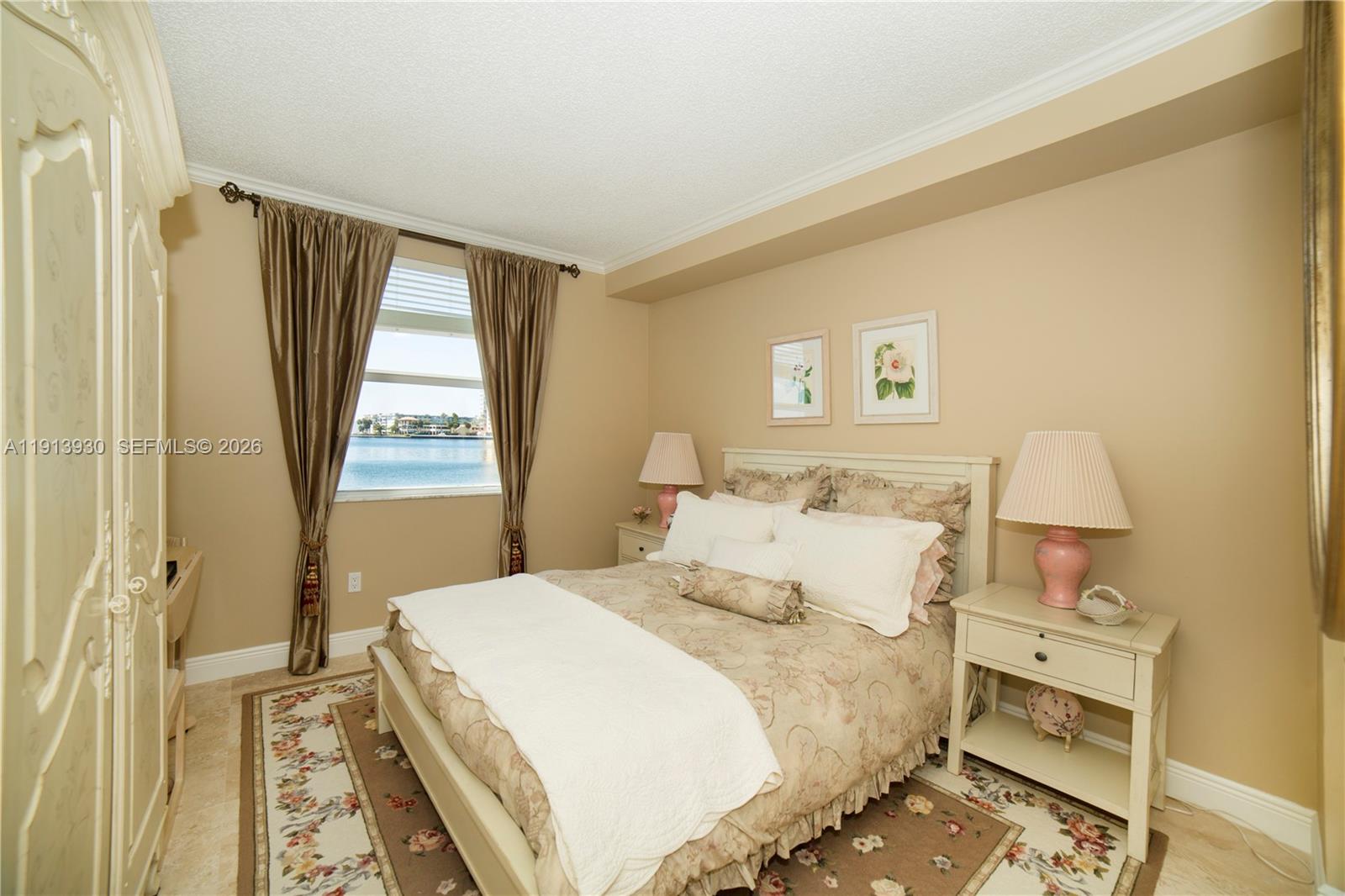 PORTO BELLAGIO CONDO - Residential