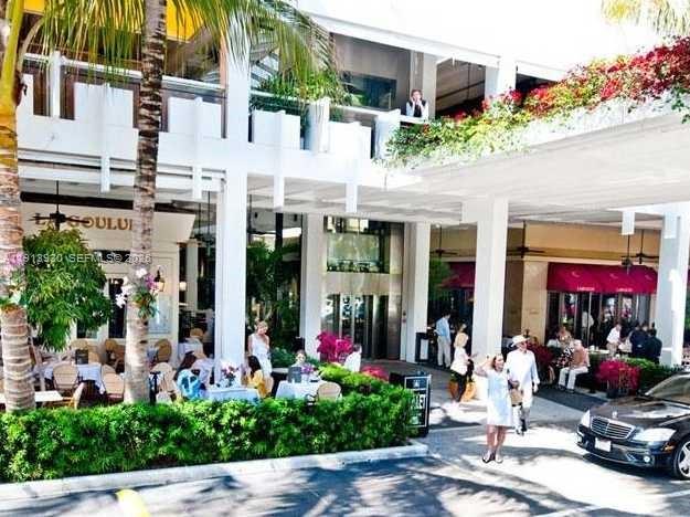 PORTO BELLAGIO CONDO - Residential