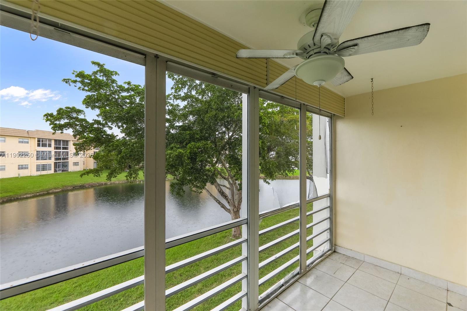 SUNRISE LAKES 50 CONDO - Residential