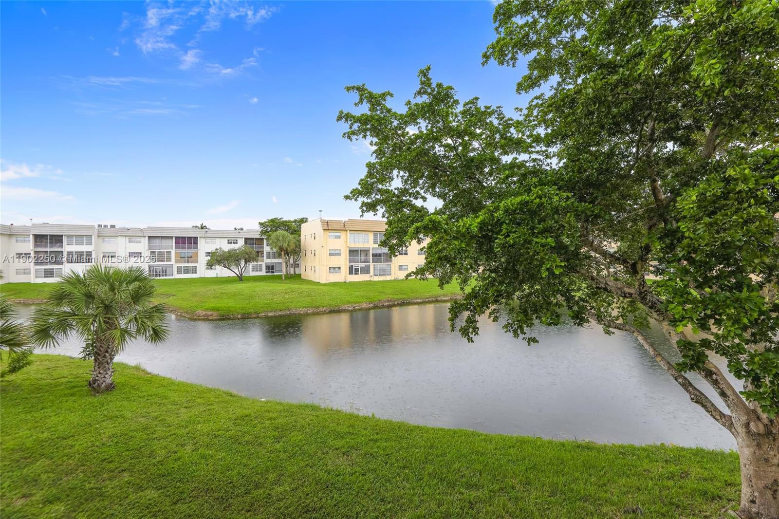 SUNRISE LAKES 50 CONDO - Residential