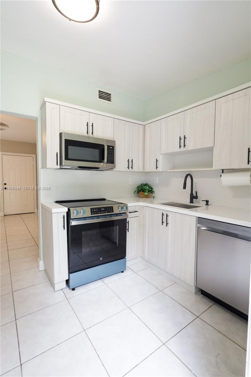 BUNCHE PARK - Residential