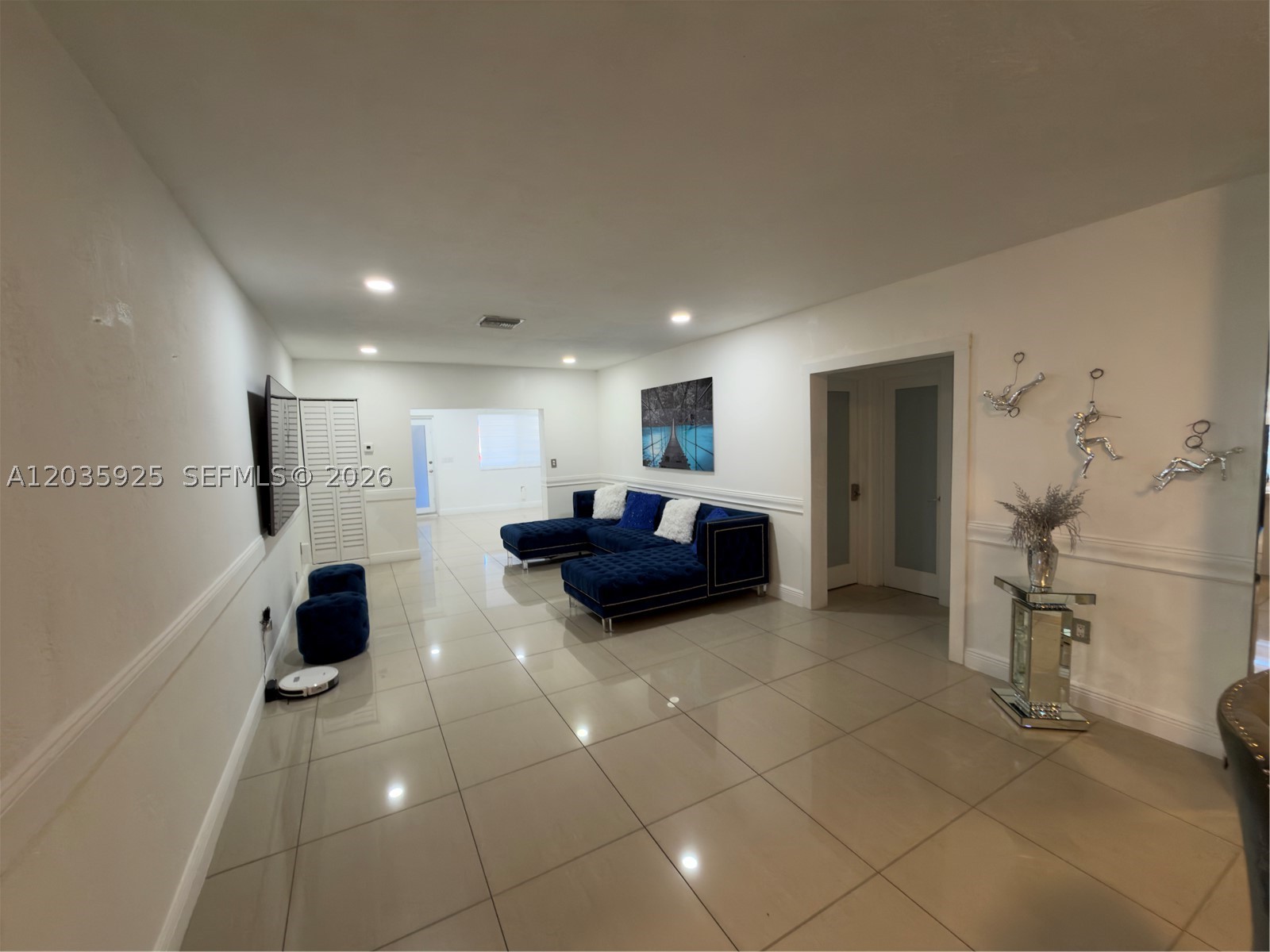 CHURCHILL DOWNS RESUB - Residential
