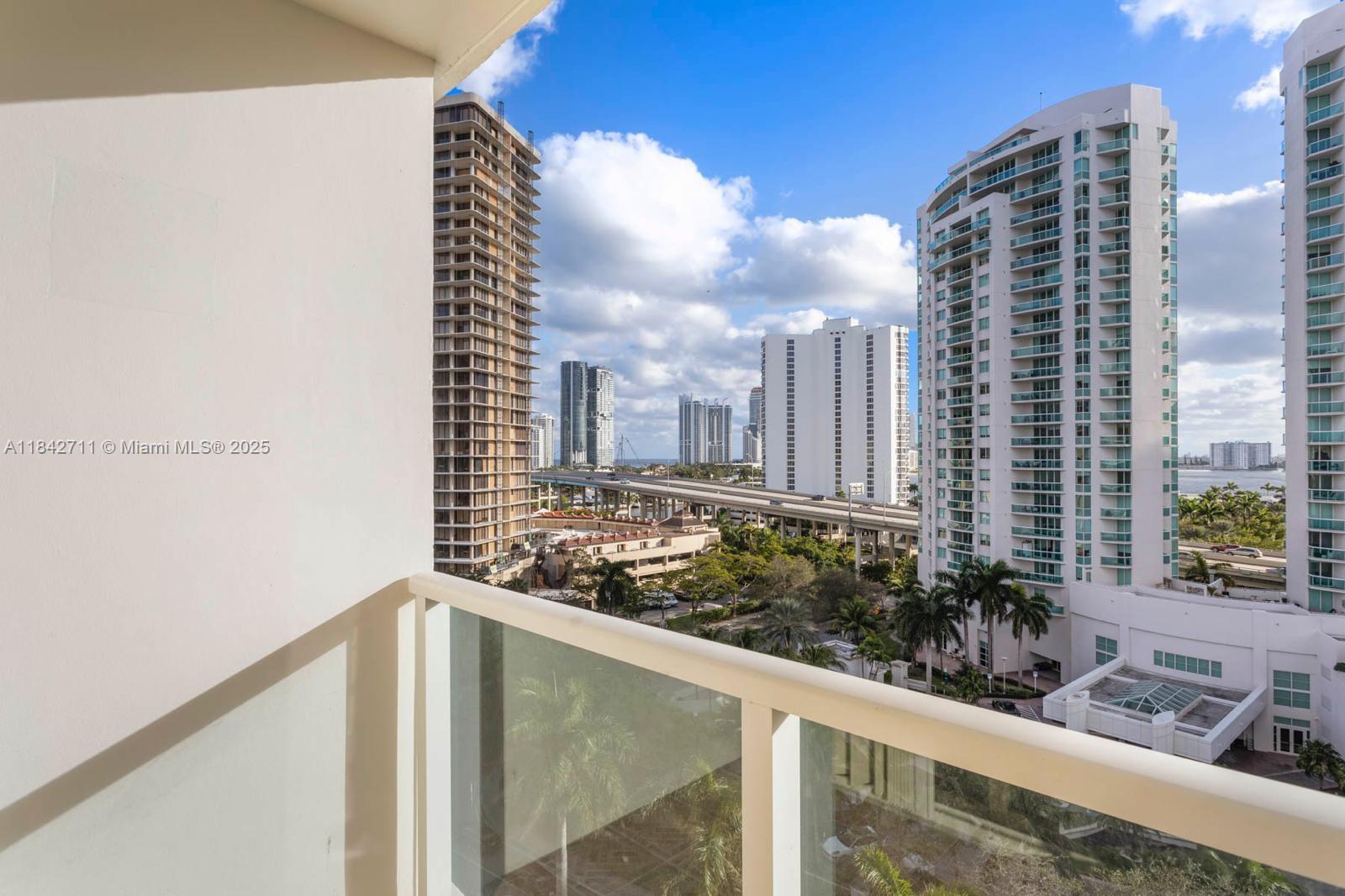 MARINA TOWER CONDO - Residential