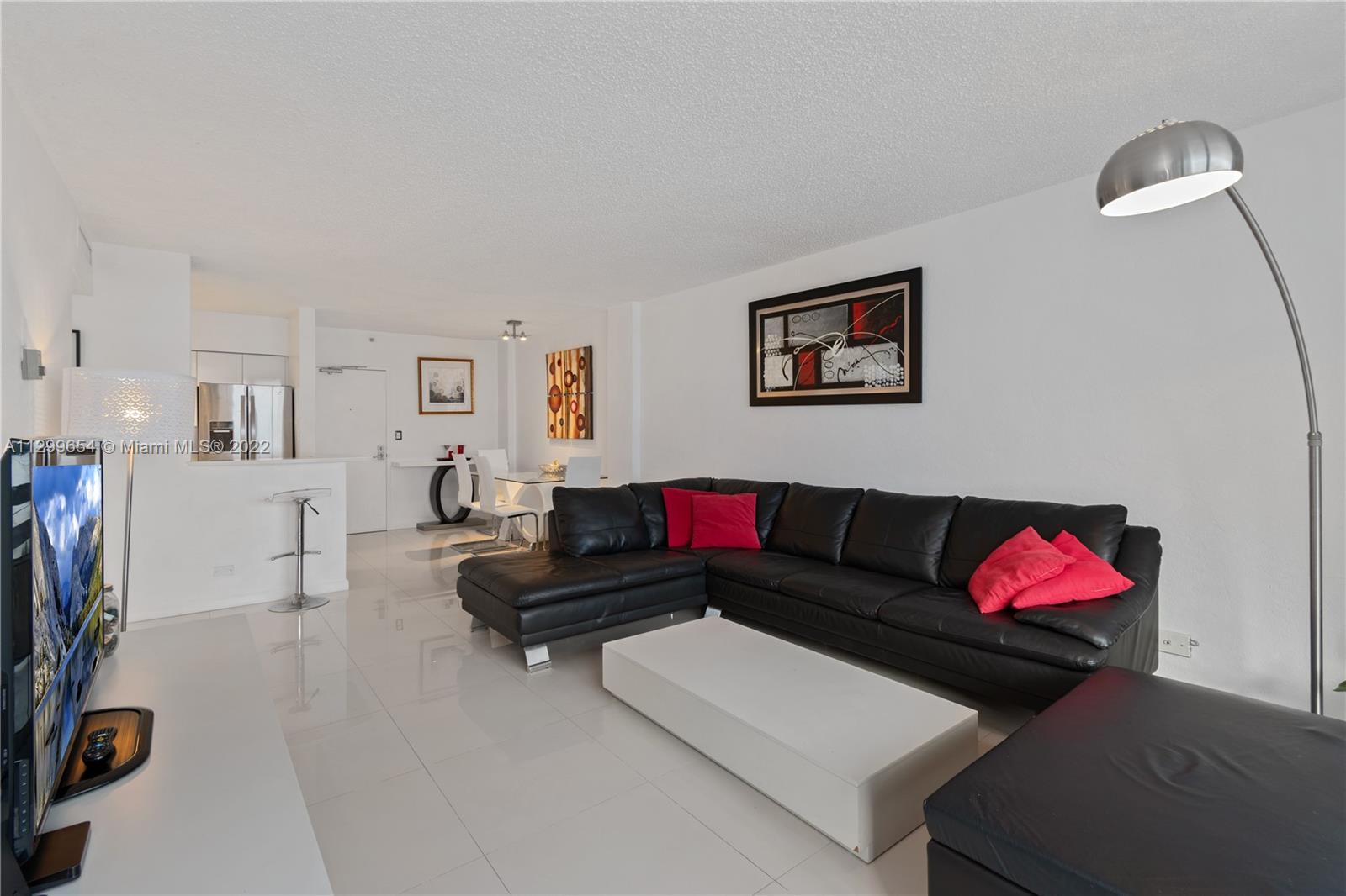 FLAMINGO SOUTH BEACH I CO - Residential Lease