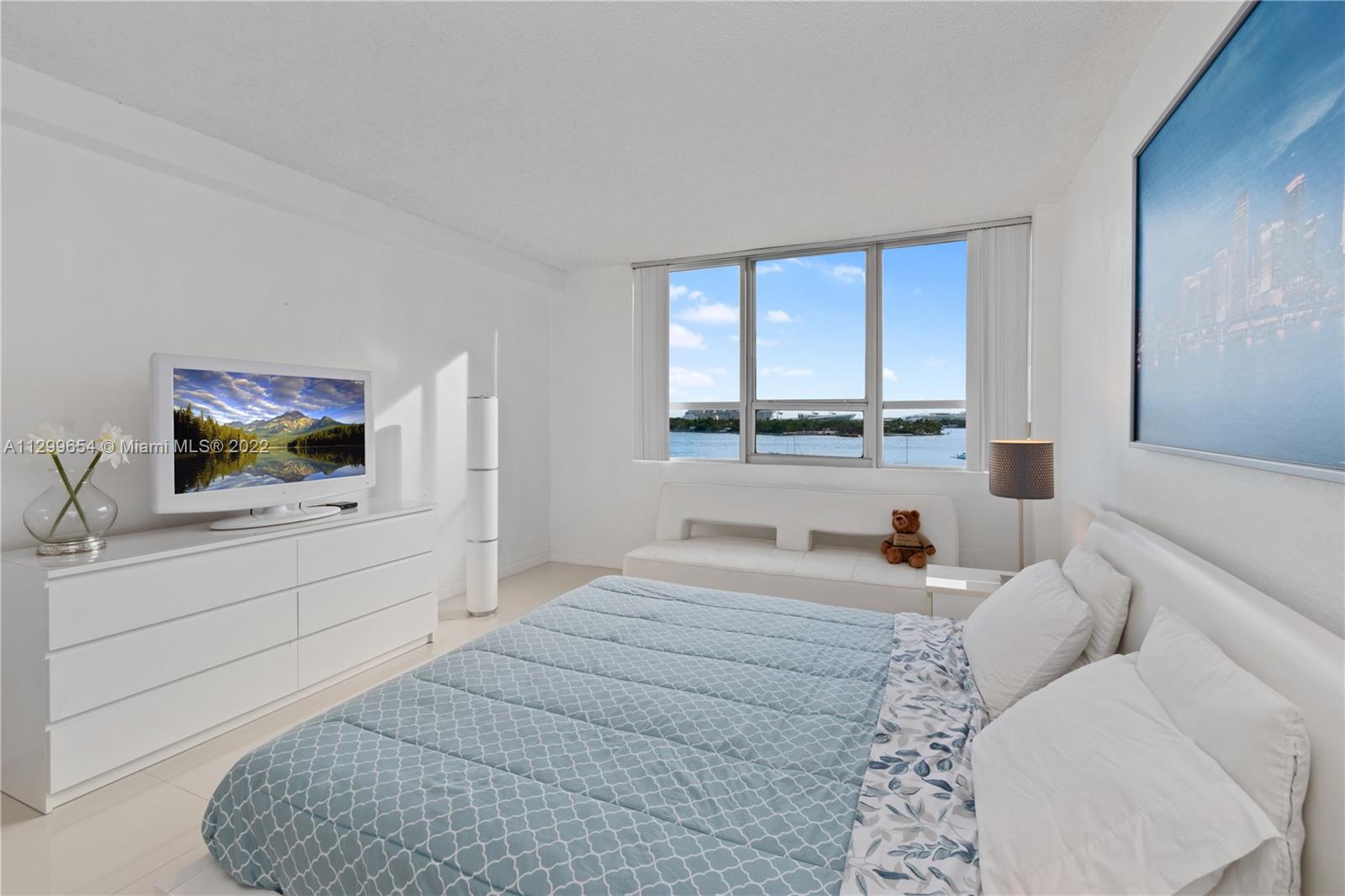 FLAMINGO SOUTH BEACH I CO - Residential Lease