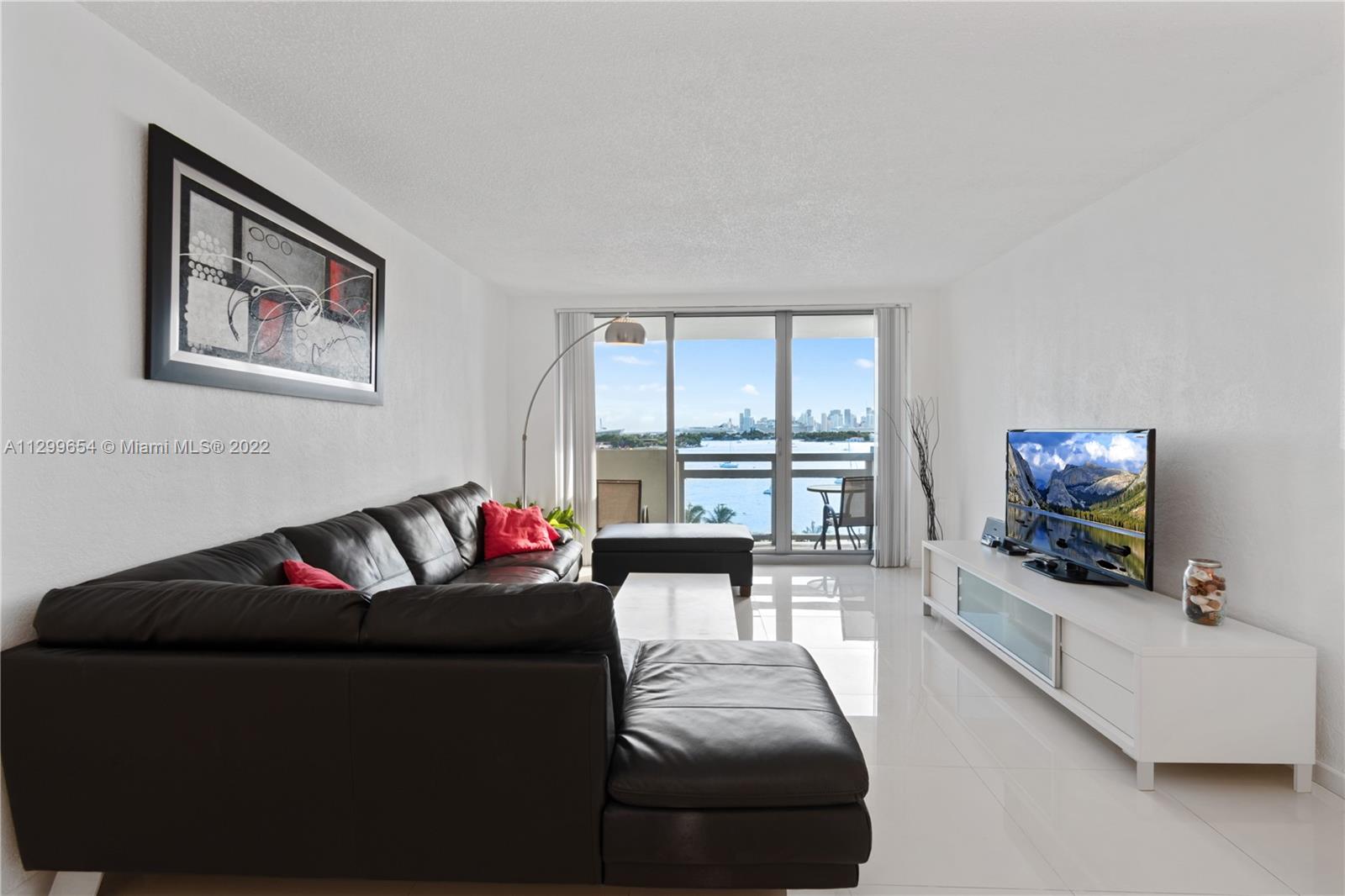 FLAMINGO SOUTH BEACH I CO - Residential Lease