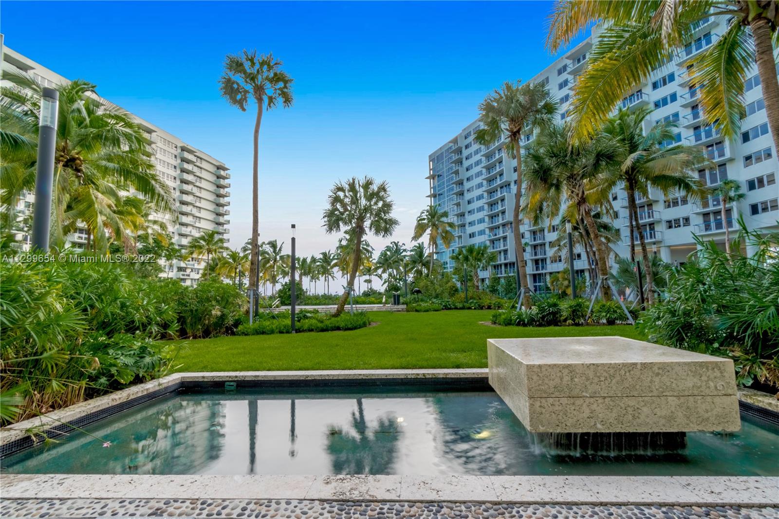 FLAMINGO SOUTH BEACH I CO - Residential Lease