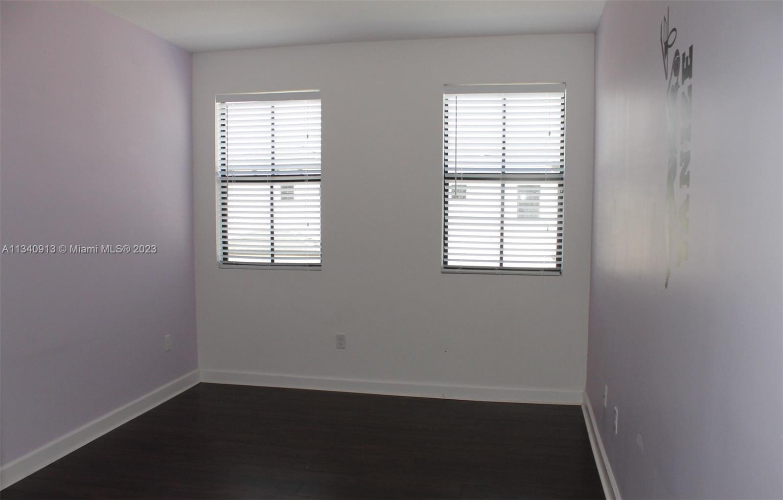 OAK HAMMOCK TOWNHOMES SUB - Residential