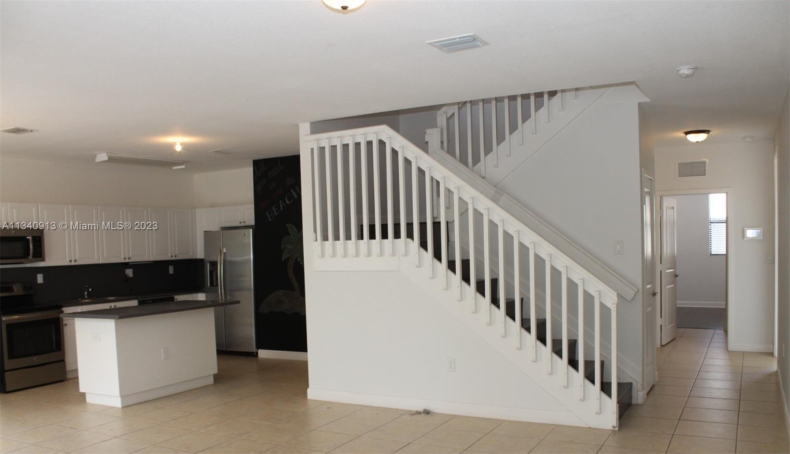 OAK HAMMOCK TOWNHOMES SUB - Residential