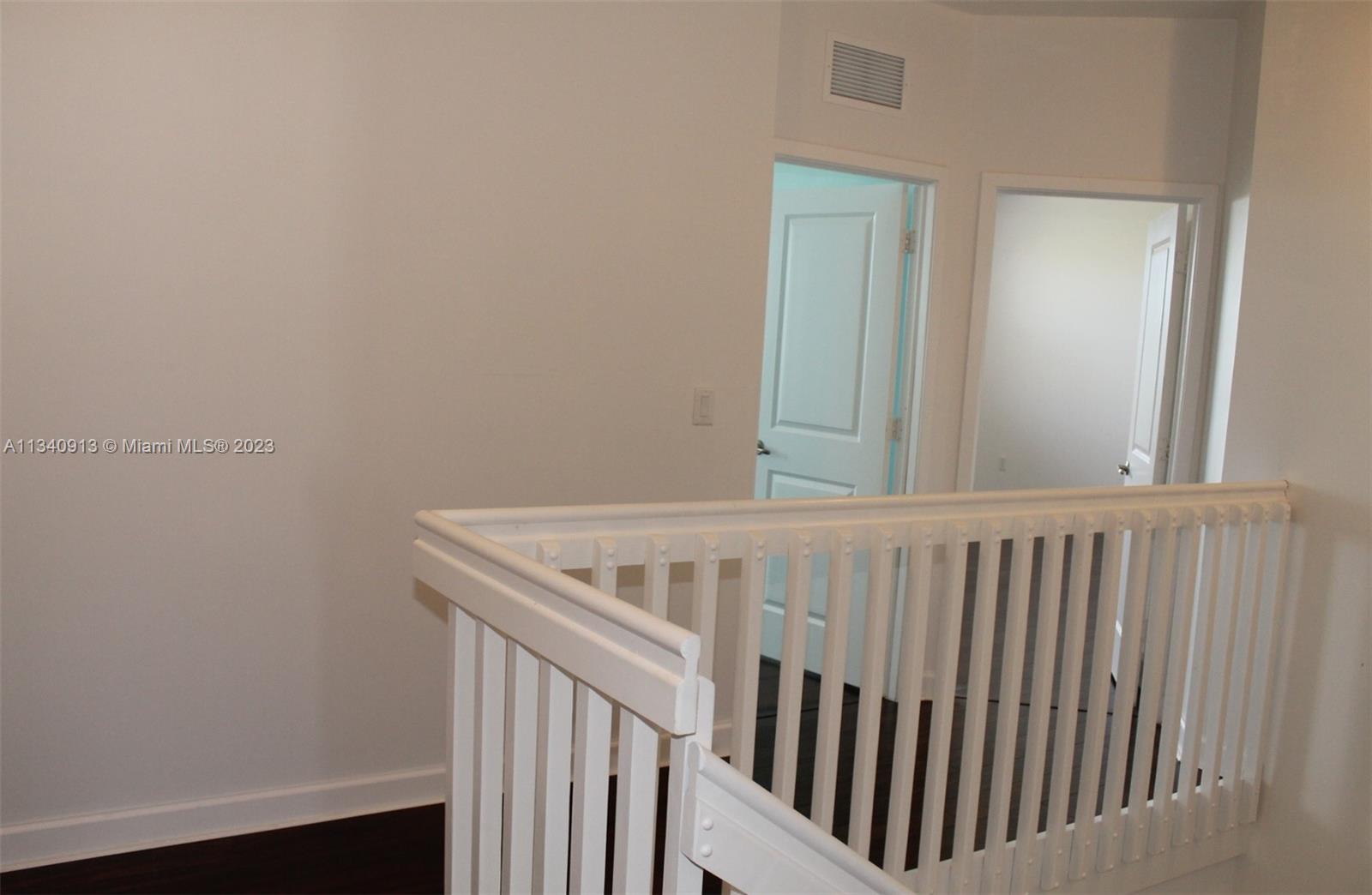 OAK HAMMOCK TOWNHOMES SUB - Residential