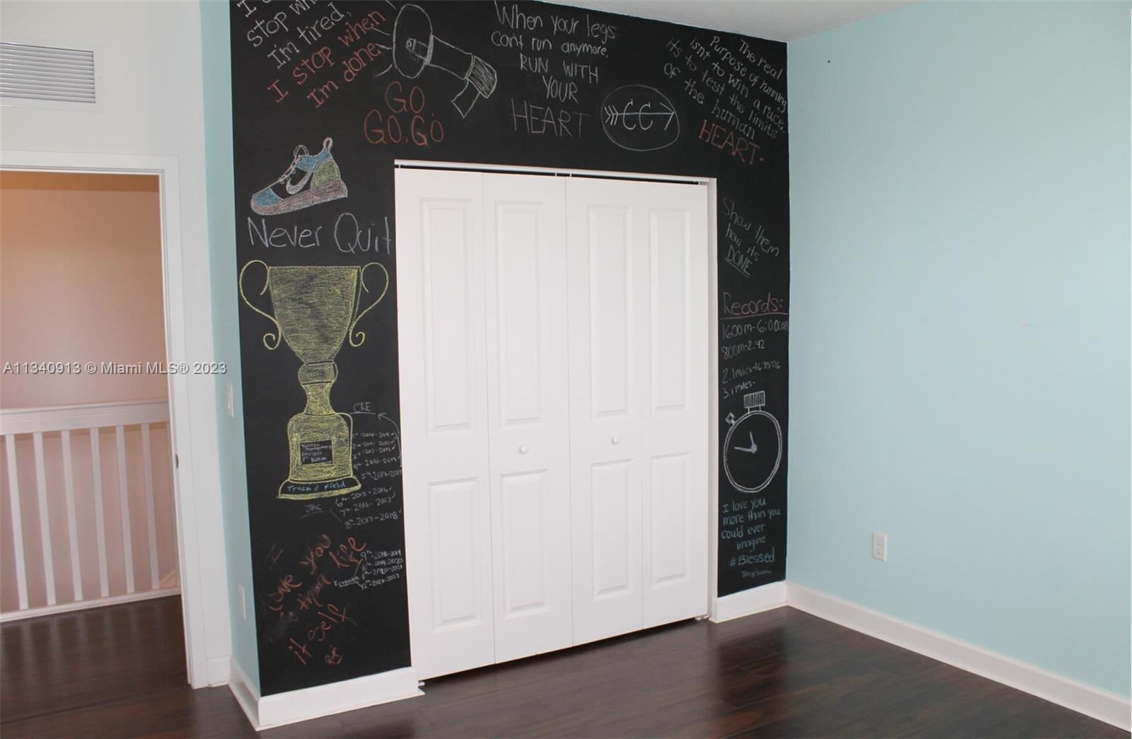 OAK HAMMOCK TOWNHOMES SUB - Residential