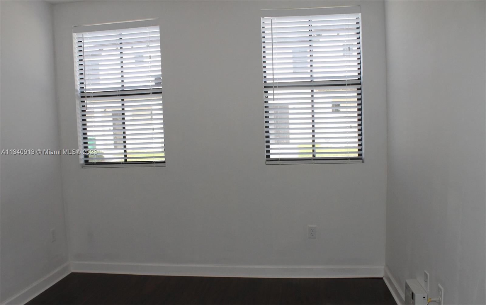 OAK HAMMOCK TOWNHOMES SUB - Residential