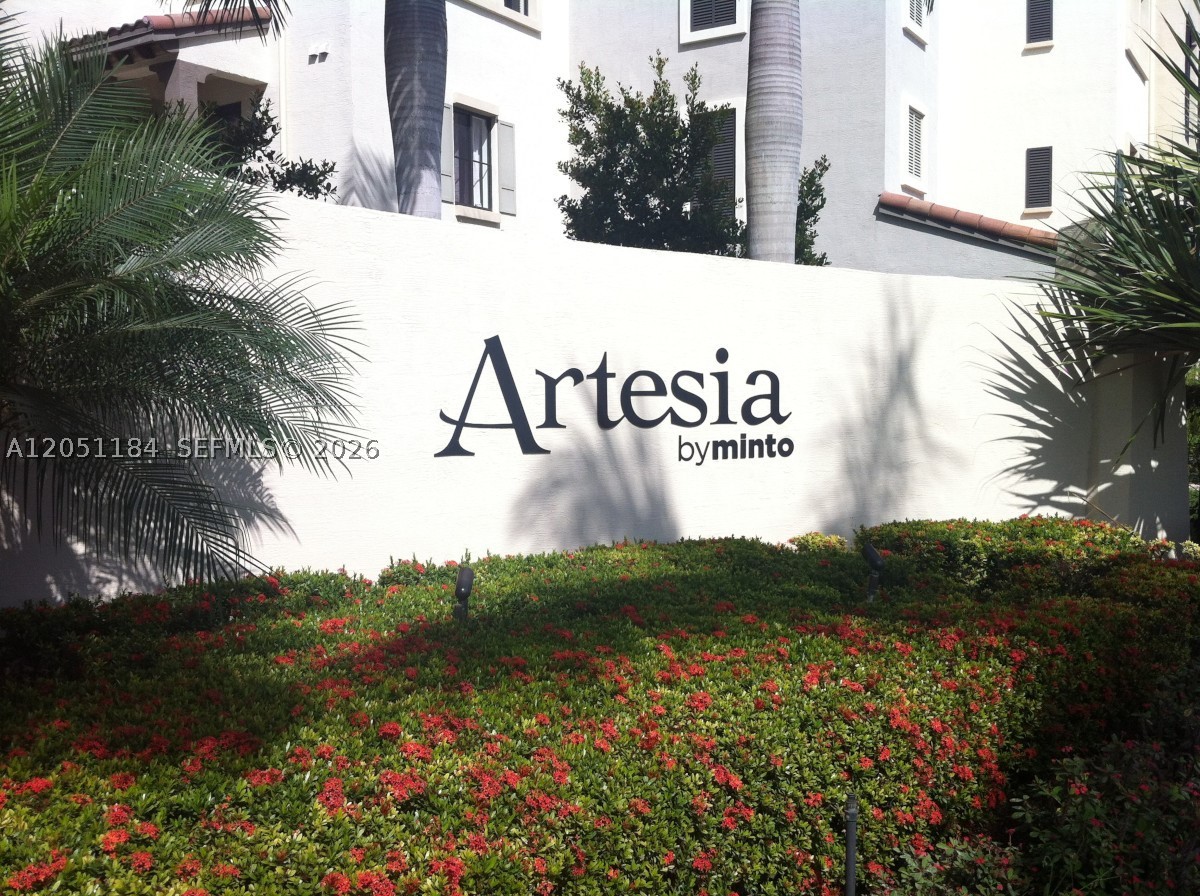 SAWGRASS LAKES - Residential Lease