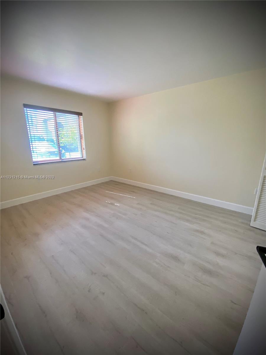 KENLAND WALK CONDO III - Residential Lease