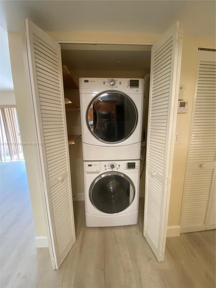 KENLAND WALK CONDO III - Residential Lease