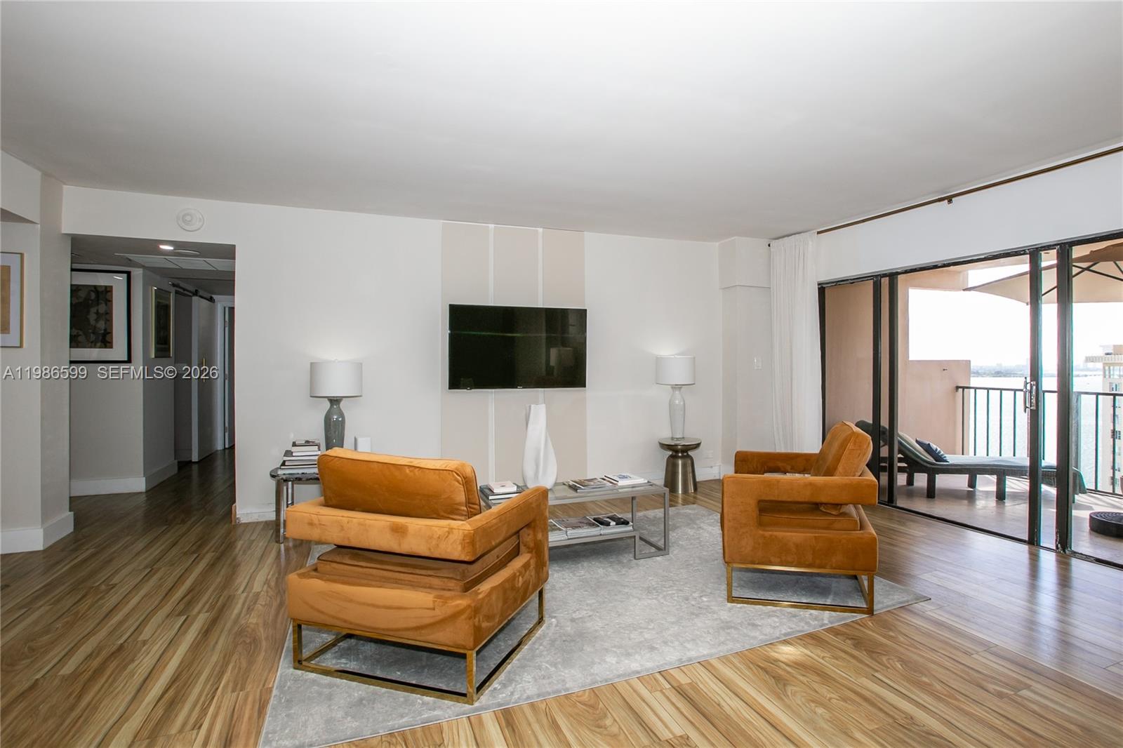 CRICKET CLUB CONDO - Residential