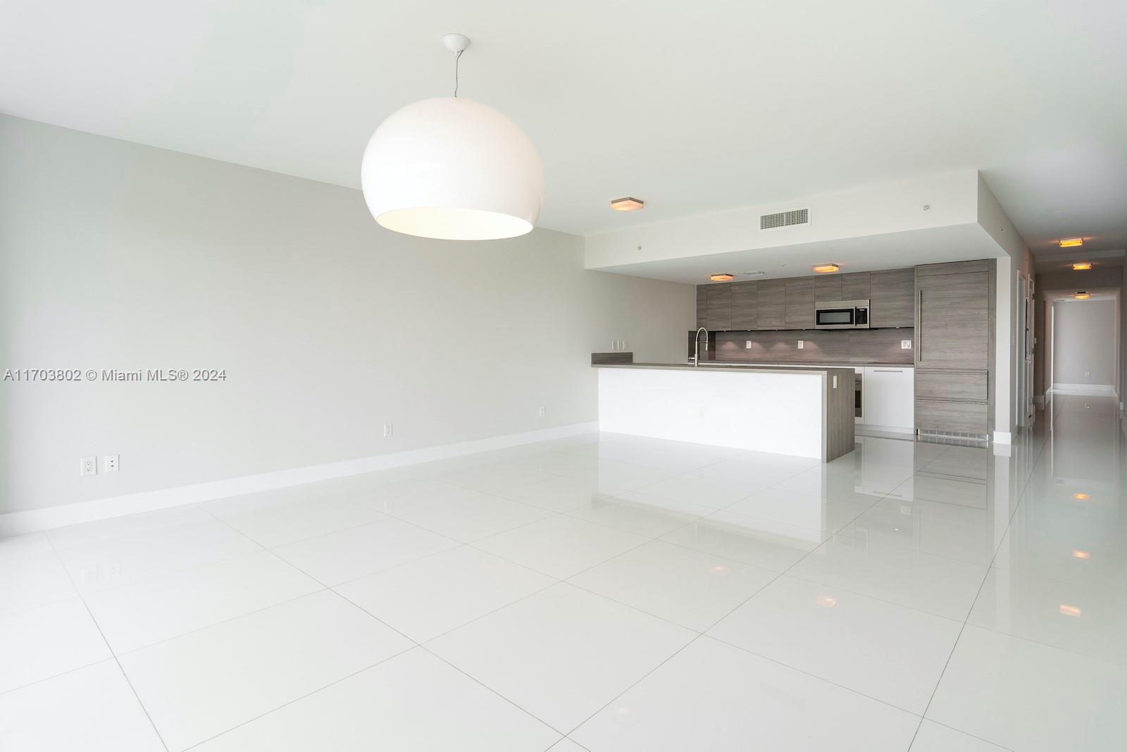400 SUNNY ISLES CONDO EAS - Residential