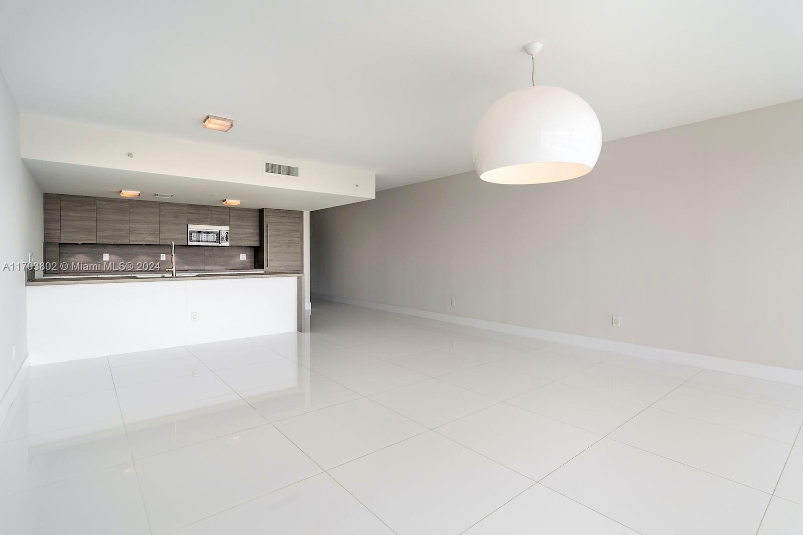 400 SUNNY ISLES CONDO EAS - Residential