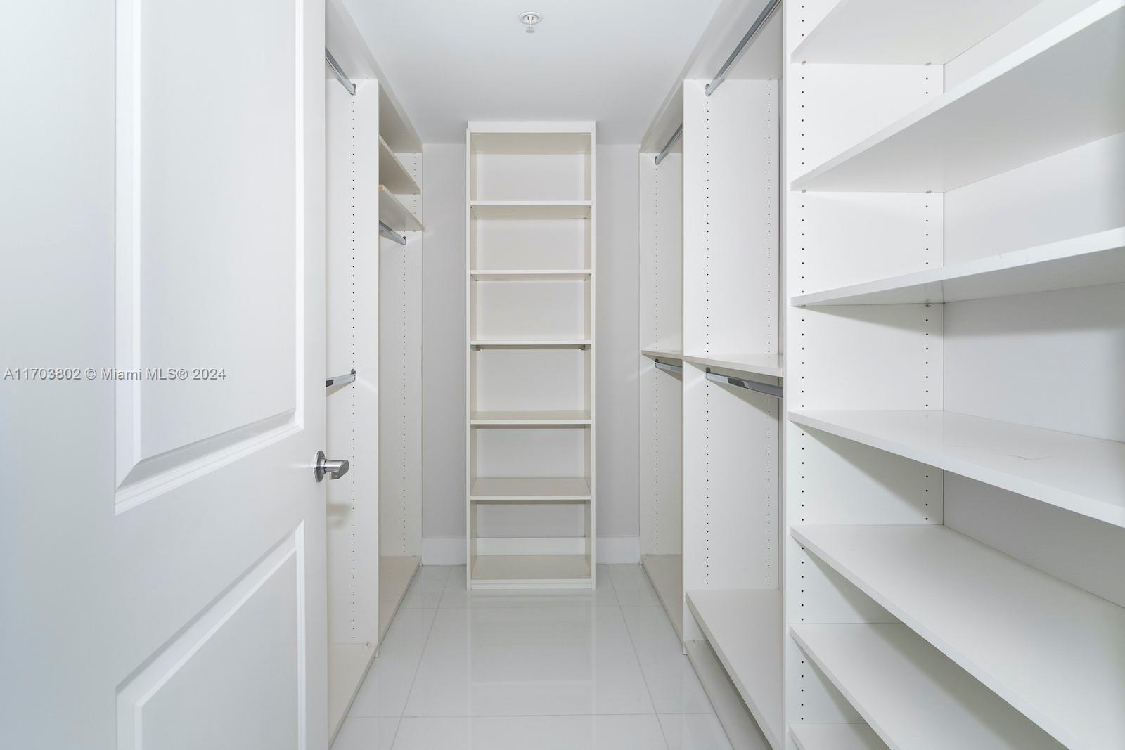 400 SUNNY ISLES CONDO EAS - Residential