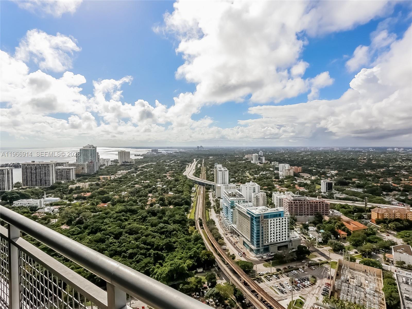 INFINITY AT BRICKELL COND - Residential