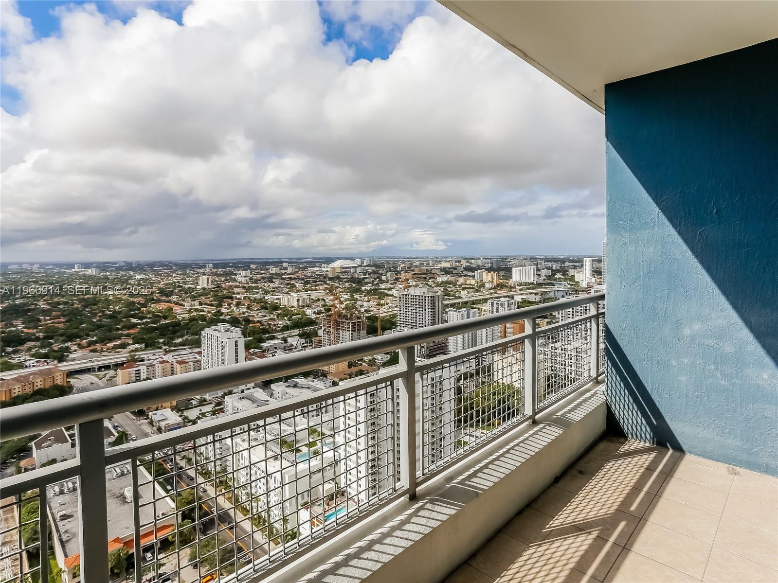 INFINITY AT BRICKELL COND - Residential