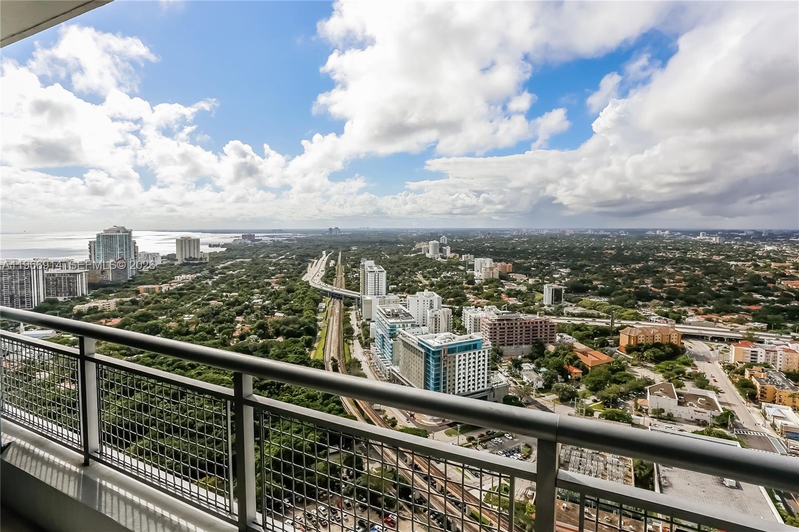 INFINITY AT BRICKELL COND - Residential