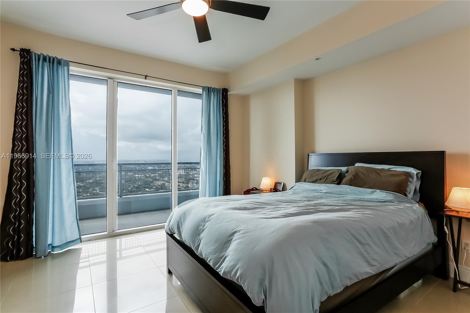 INFINITY AT BRICKELL COND - Residential