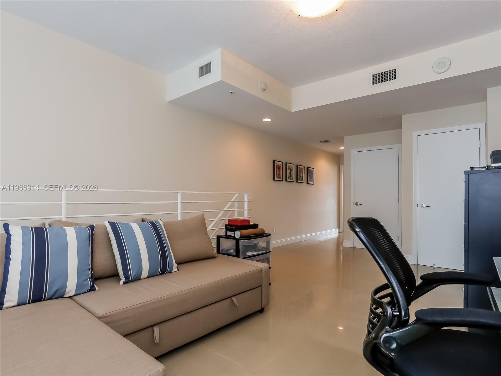 INFINITY AT BRICKELL COND - Residential