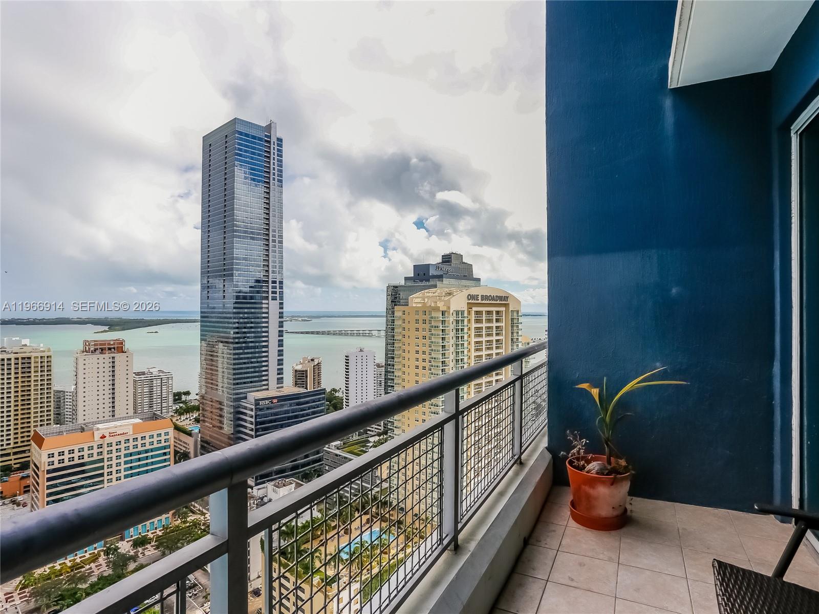 INFINITY AT BRICKELL COND - Residential
