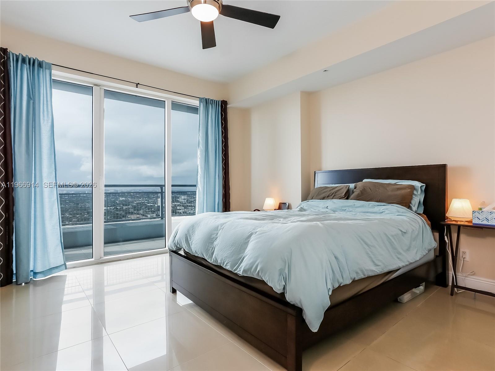 INFINITY AT BRICKELL COND - Residential