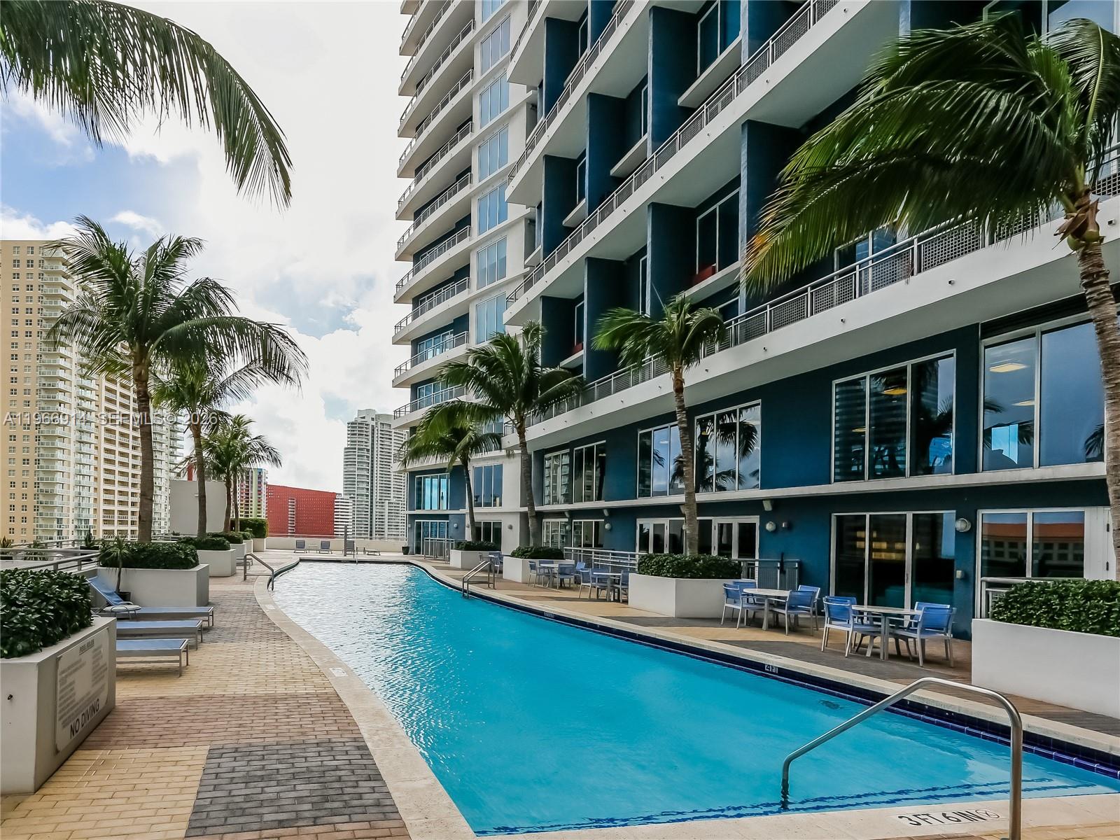 INFINITY AT BRICKELL COND - Residential