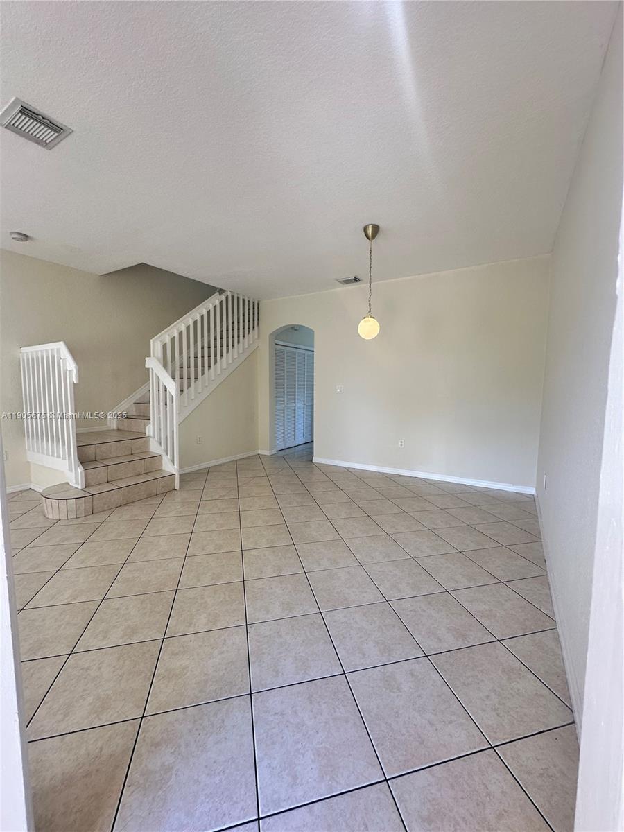 LEEWARD AT ISLANDS AT DOR - Residential Lease