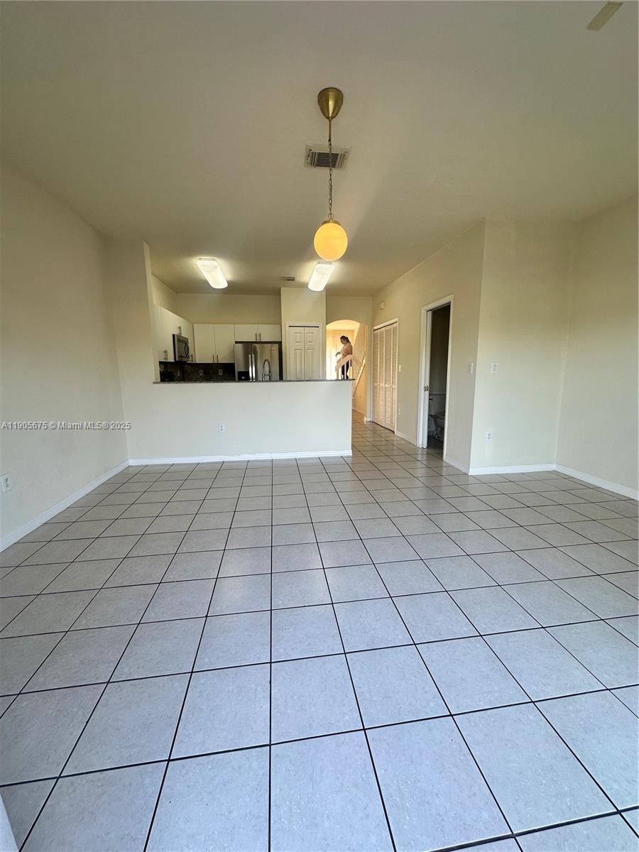 LEEWARD AT ISLANDS AT DOR - Residential Lease