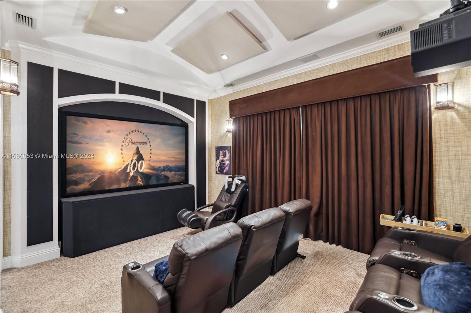 Estates of Pine Tree - Residential