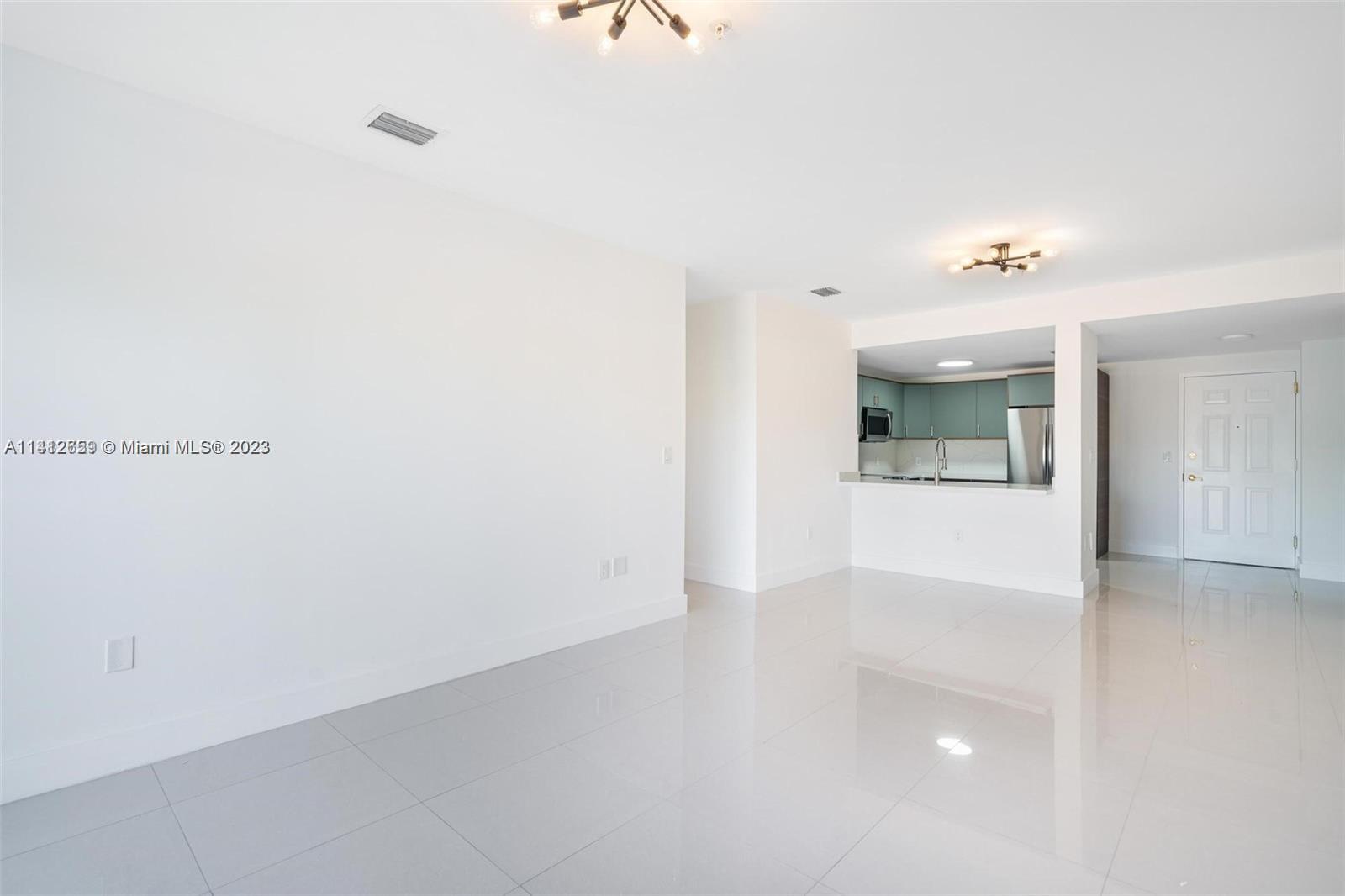 SHAMROCK BY THE GABLES CO - Residential Lease