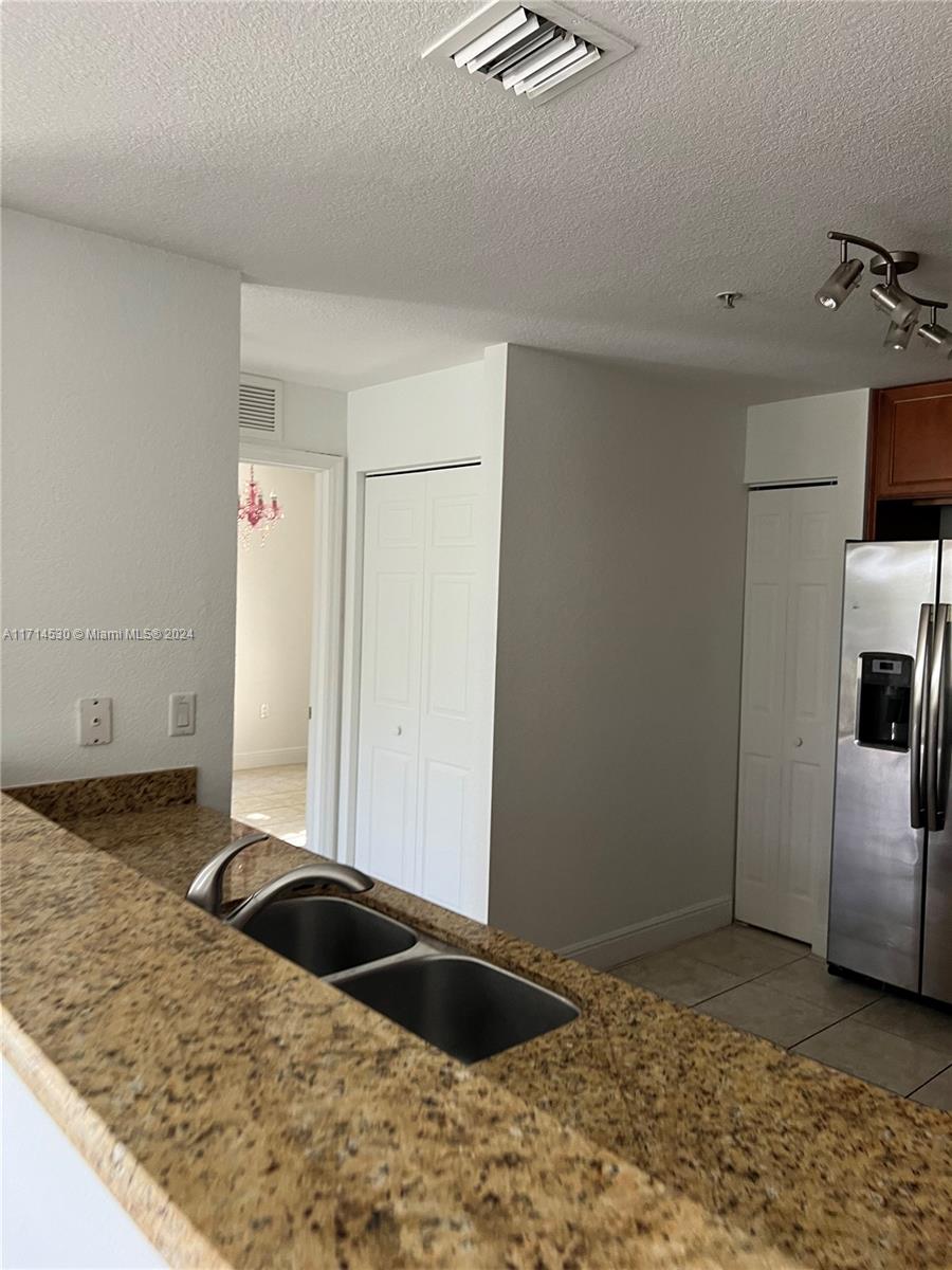 C GAB DOUGLAS SEC - Residential Lease
