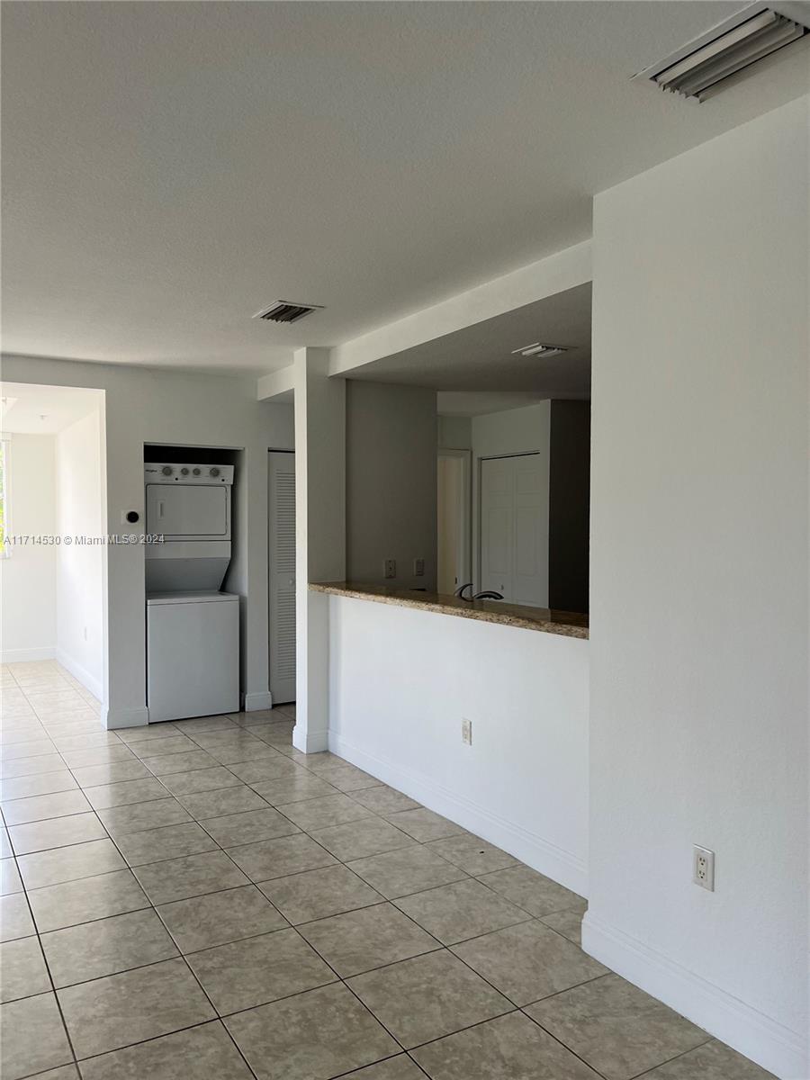 C GAB DOUGLAS SEC - Residential Lease